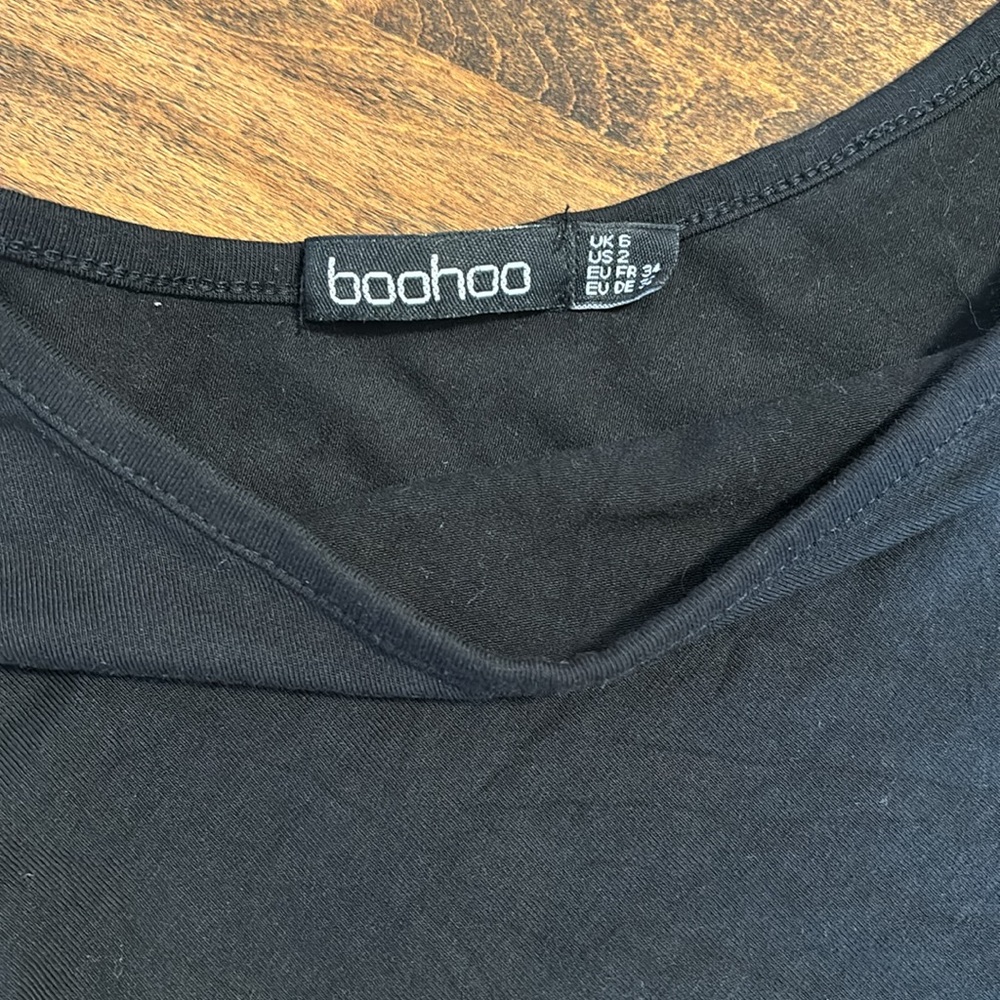 Boohoo one shoulder top. - Picture 3 of 4